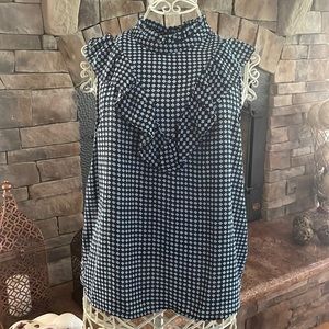 EUC Who What Wear Patterned Ruffle Shell Tank Top